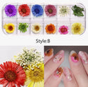 Mix dried flowers nail art