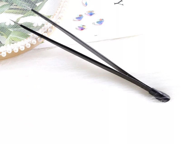 Tweezers